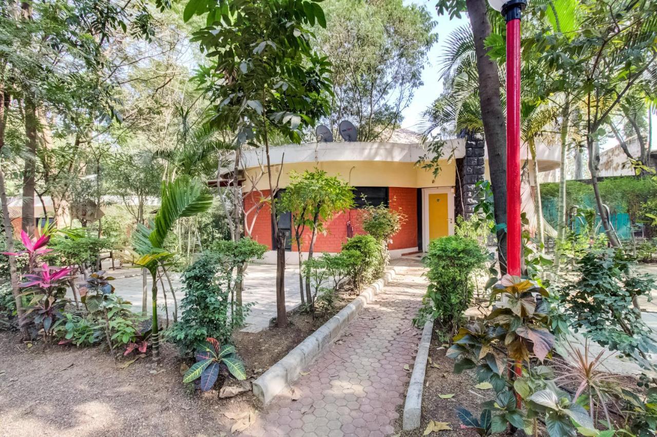 Hotel Tapovan Nashik Bagian luar foto