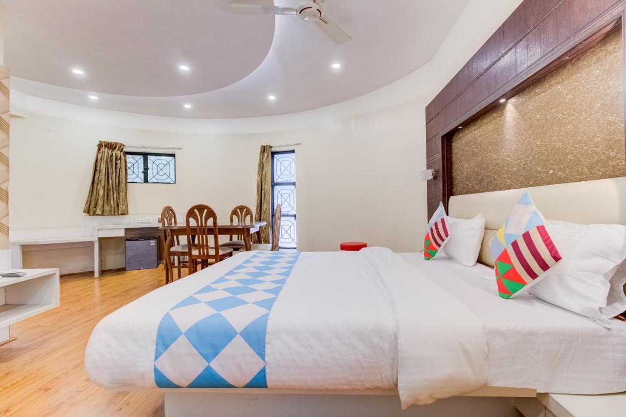 Hotel Tapovan Nashik Bagian luar foto